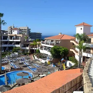 apartamento-251-con-vistas-al-mar-y-a-la-piscina.in-canary-islands.com/